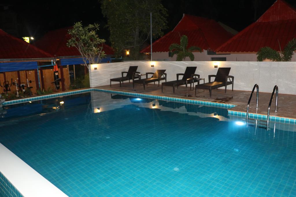 Blue Midnight Pansiyon Ko Pha Ngan Dış mekan fotoğraf